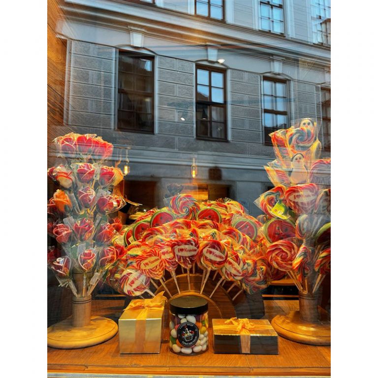 Elpida_10_Die-allerbesten-bunten-Suumlszligigkeiten