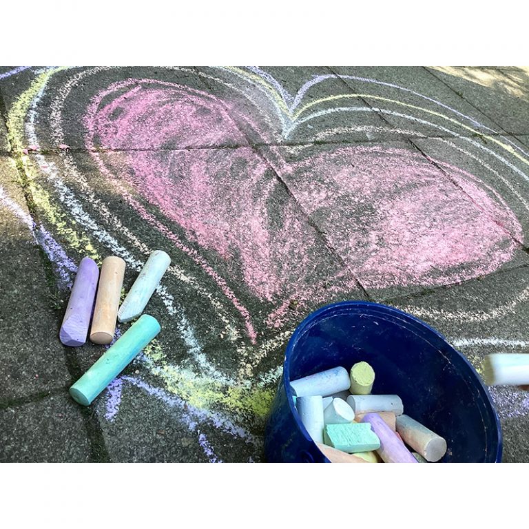 Kindergarten_Heinrich-Braun-Weg_5-6_Kreidekunst-mit-Herz