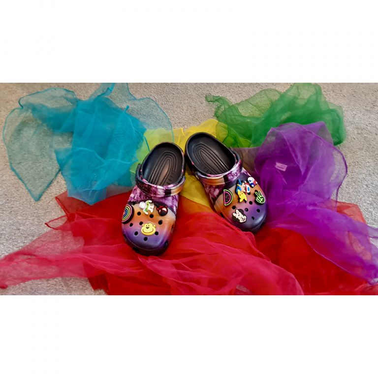 Kita_Regenbogen_Trostberg_3-6_Tanz-der-Farbenfuumlszlige