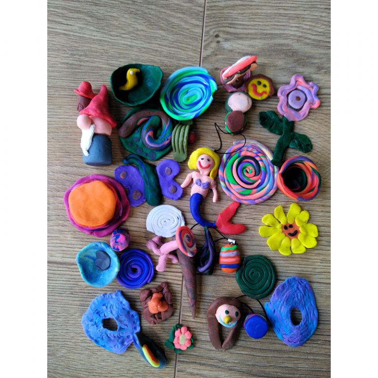 Kunst_AG_OGTS_Taching_6-9_Kunterbuntes-Bild