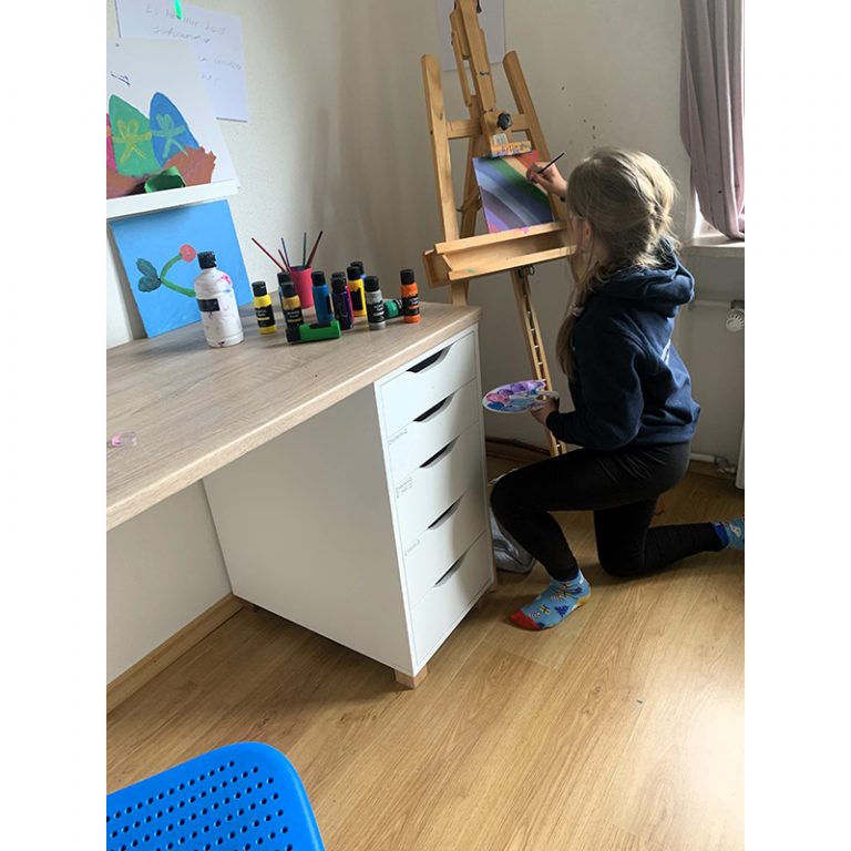 Kunst_AG_OGTS_Taching_6-9_Lotte-malt