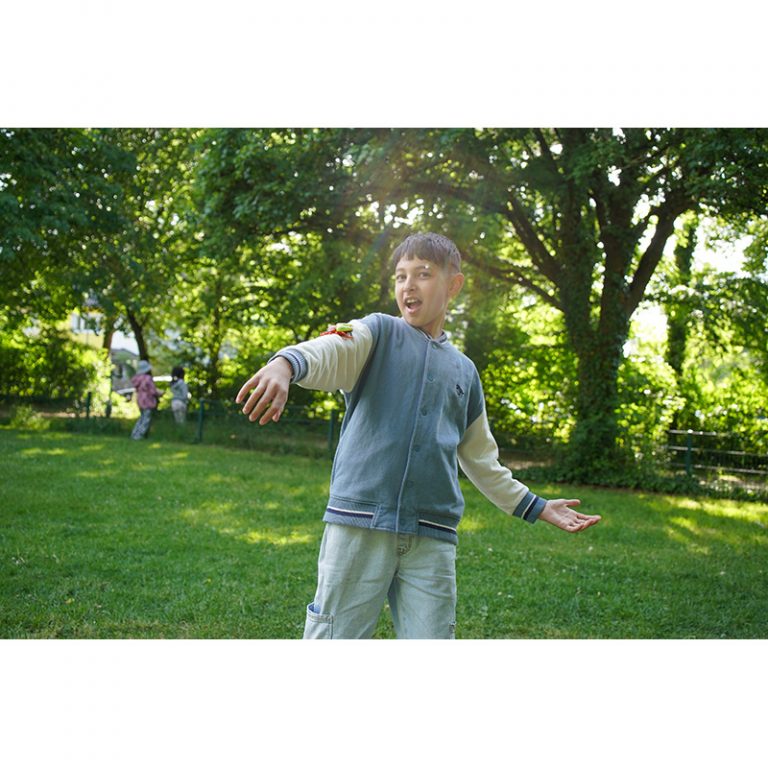 Refugio_Kunstwerkstatt_Landsberger-Kids-2_5-6_Neue-beste-Freunde-auf-dem-Spielplatz