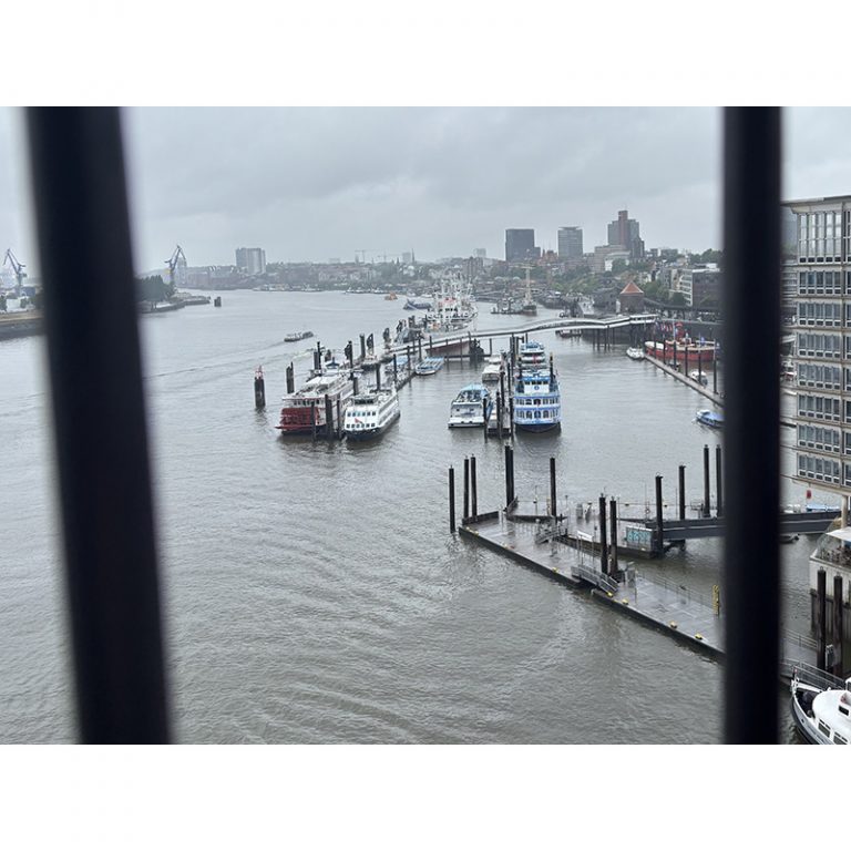 Thede_4_Farben-auf-dem-Wasser